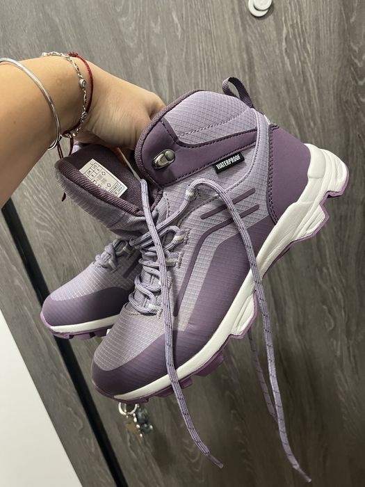 Туристически обувки