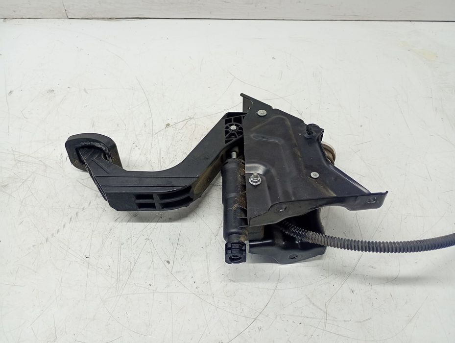 Pedala ambreiaj 1036776 Mercedes Benz Sprinter 906 (2006 - 2013)