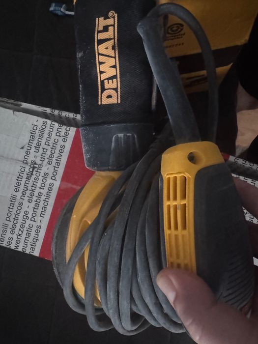 Masina de slefuit (slefuitor) orbital DeWALT DWE6423, 280W