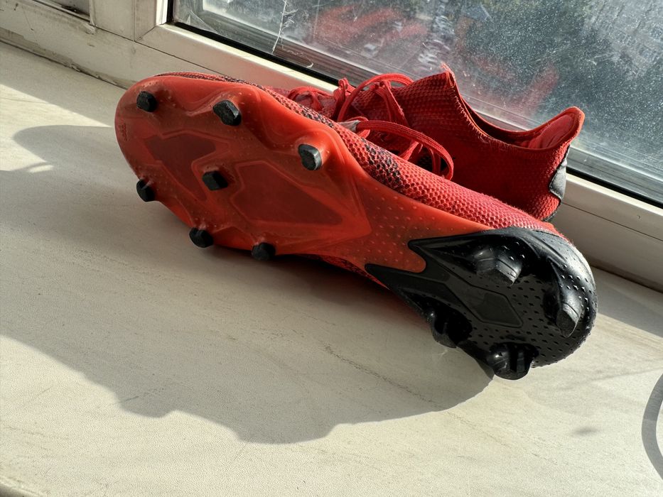 продам бутсы адидас оригинал предаторы