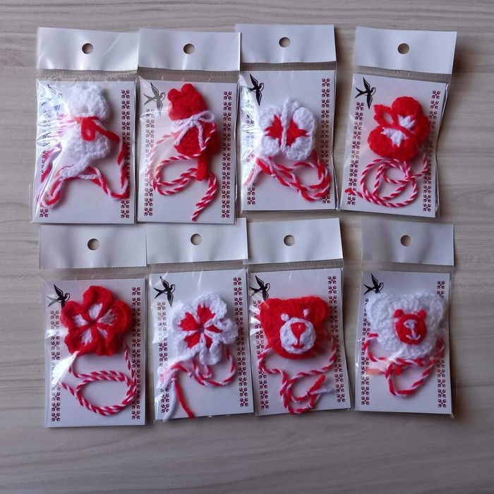 Плетени цветя и мартеници