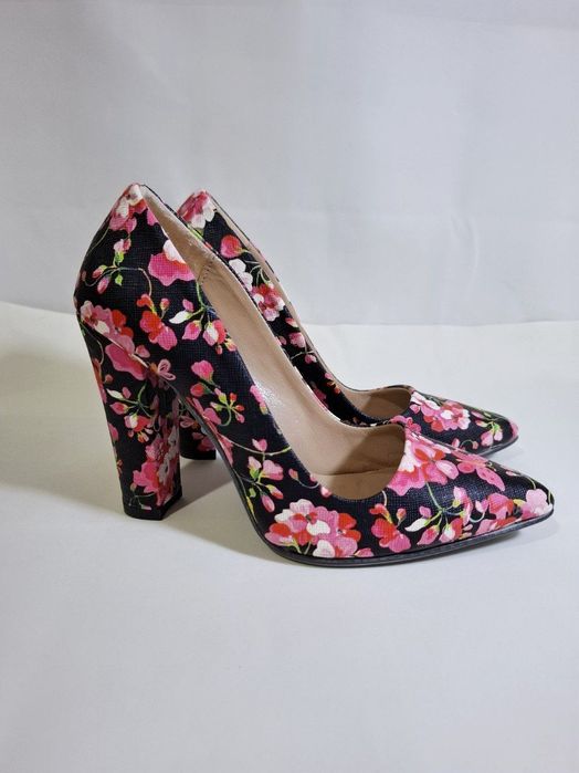 Одежда и обувь новая и бу в идеальном состоянии