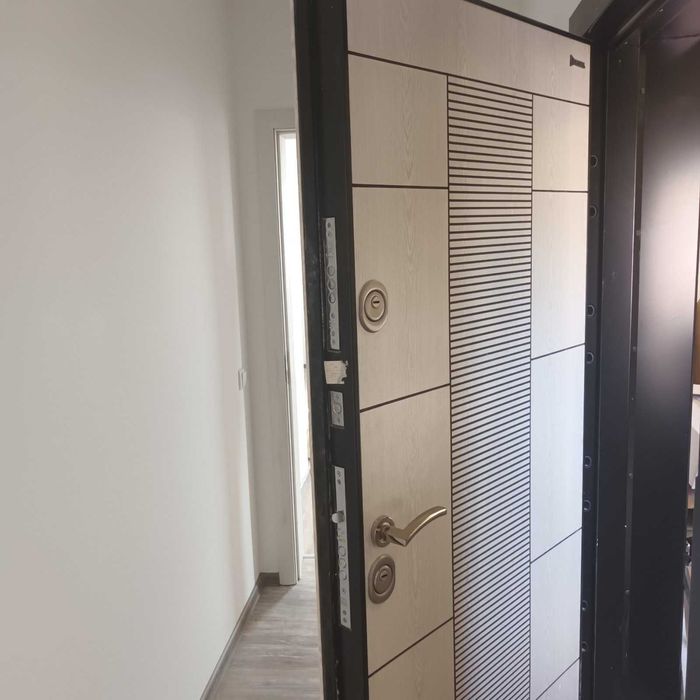 Дава се под наем Тристаен апартамент в Казанлък - 85 кв.м за 151980 € - Снимка #3