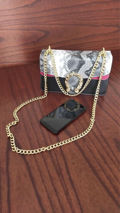 Продам новые сумки по 5000