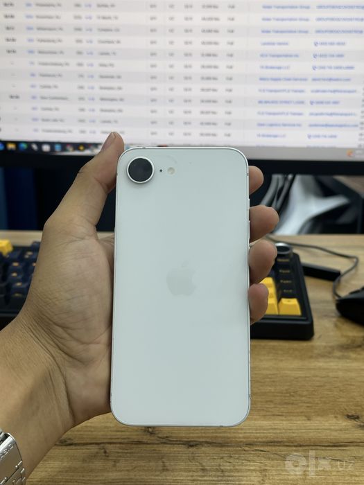 Iphone 16e / Айфон 16