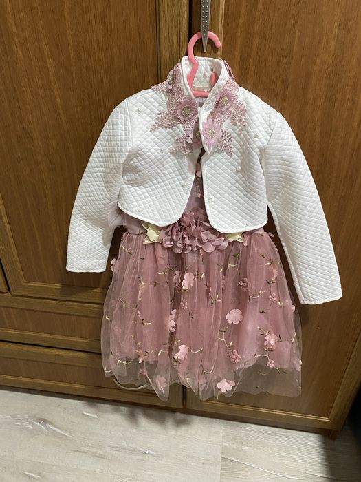 Продам платья