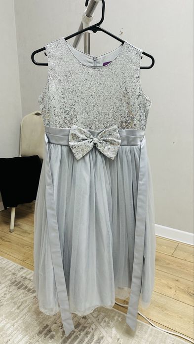 Продам платье для девочек