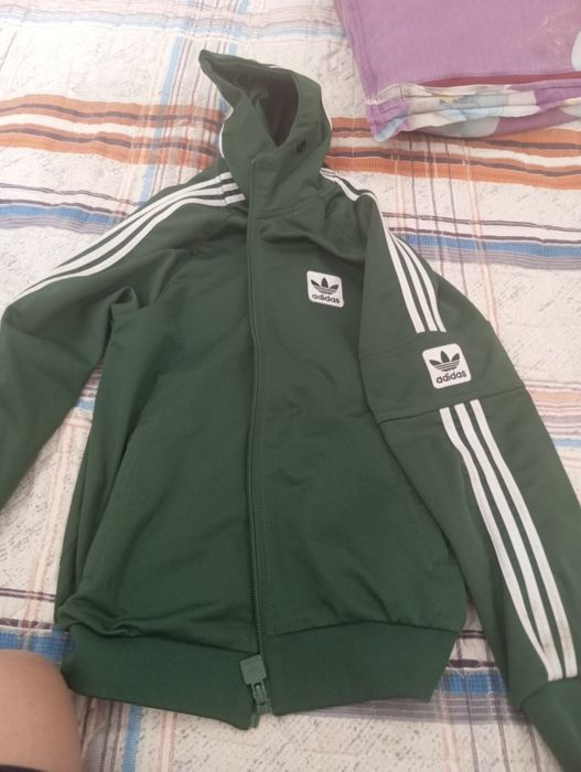 Продам двойку от брэнда Адидас для спорта