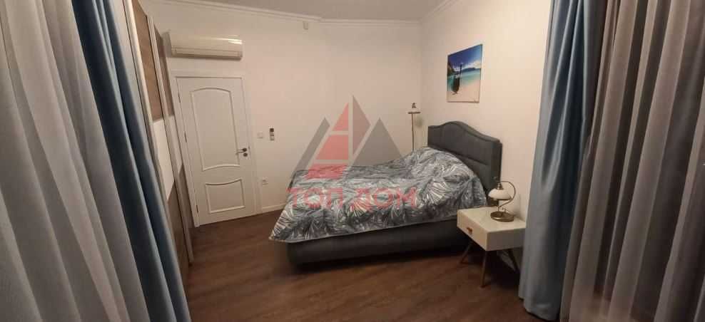 Дава се под наем Тристаен апартамент в Варна, Гръцка махала - 130 кв.м за 1560 € - Снимка #4