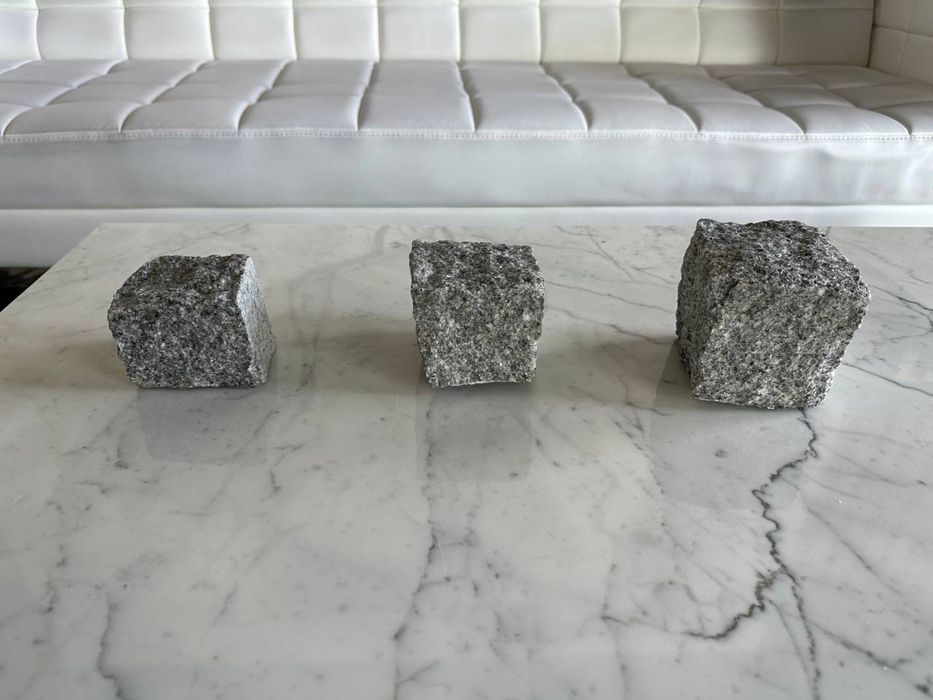 Bruschatka. Nero Buhara granit