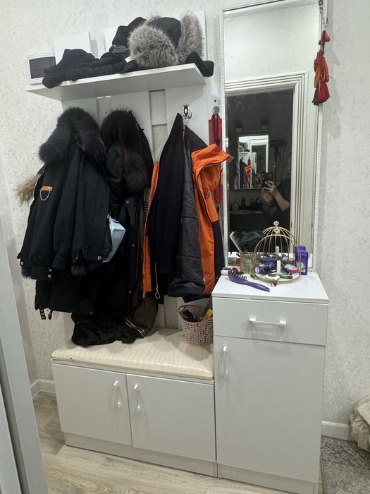 Продаются прихожие