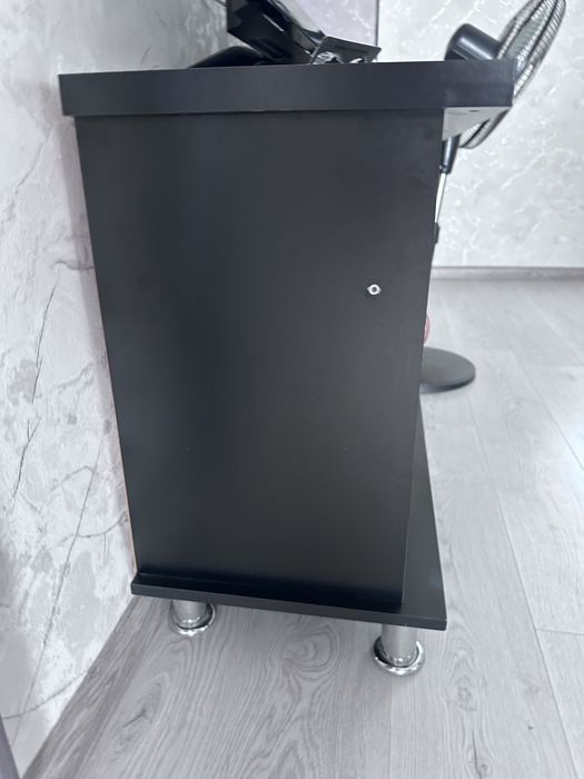 Тумбочка для телевизор