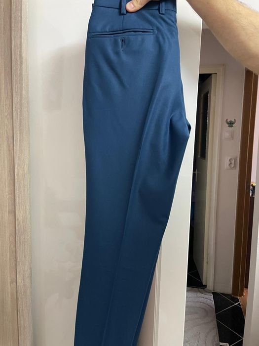 Costum elegant bărbați – mărimea M – stare excelentă