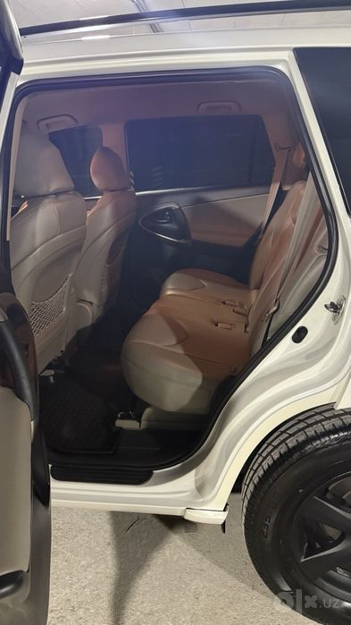 Продается Toyota RAV4 2008 Long