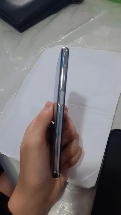 õzbekiston telefoni