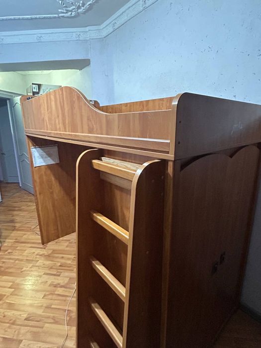 Кровать детская двухъярусная