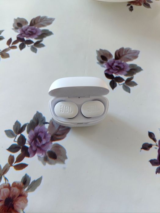 Căști JBL TUNE Buds 1 - Funcționale