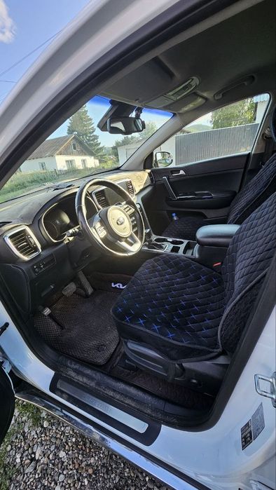 Машина KIA Sportage