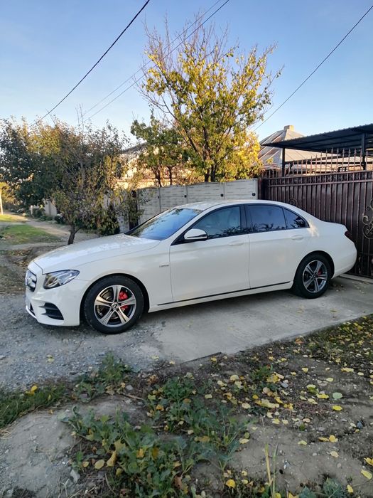 Merceses E-Class 2018 W213 alb perlat