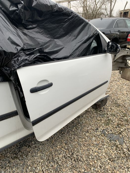 Usa golf 5 ?Fete de usi