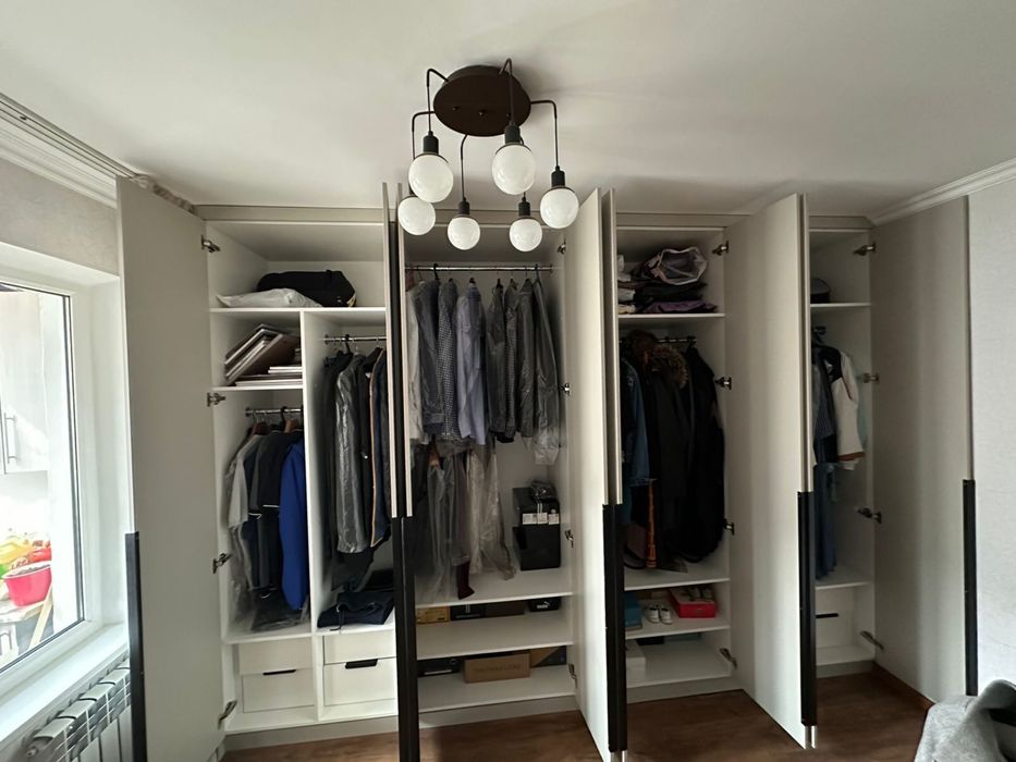 Шкаф срочно продам