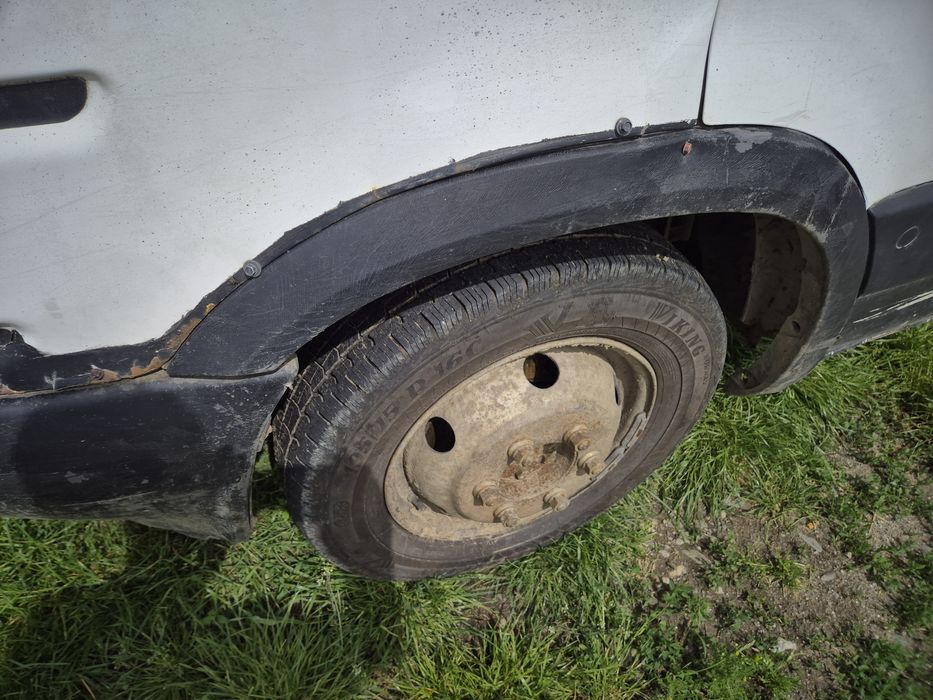 Iveco basculant volan pe dreapta