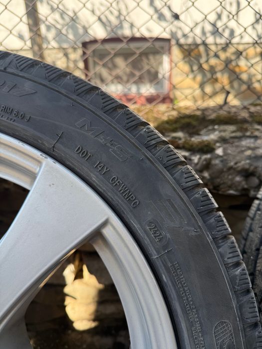 Джанти с гуми 235/45/R17