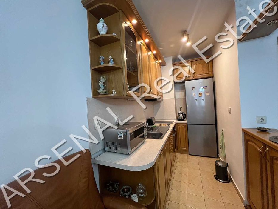 Дава се под наем Двустаен апартамент в София, Лозенец - 80 кв.м за 598.23 € - Снимка #1