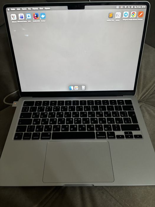 Macbook m2 air 13 8/256