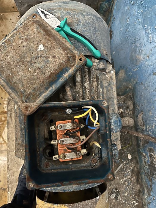 Электрик на вьезд