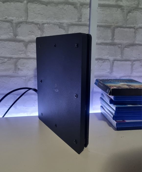 Consola PlayStation 4 Ps4 500GB SSD + 2x Controller + 9 jocuri