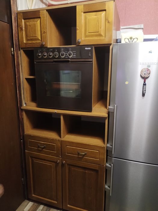 Mobila făcută la comanda