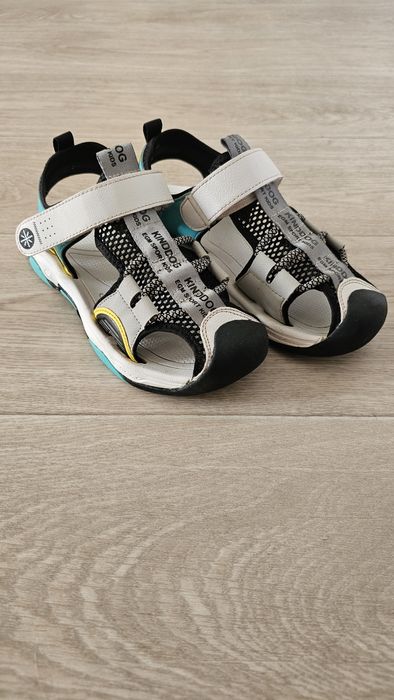 Продаются детские сандали