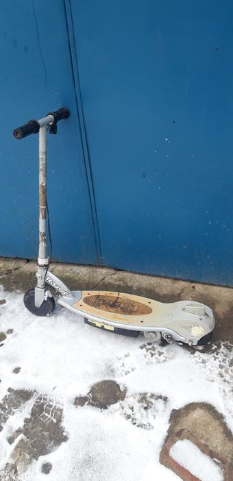 Trotineta electrica copii