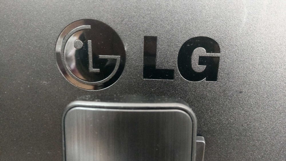 Monitor LG IPS Led 27 inchi model 27MP57VQ in stare foarte buna