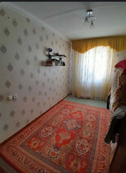 Jarariqda 3 xona Uy sotiladi !