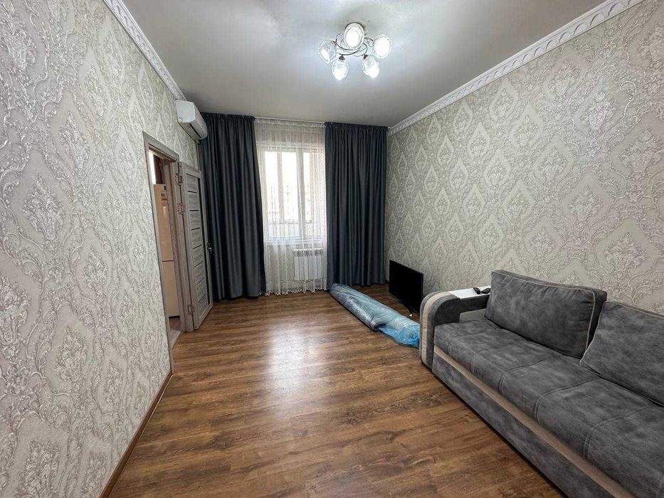 Продаётся Чиланзар 11 квартал Шухрат перекресток 4/4/5 с ремонтом !