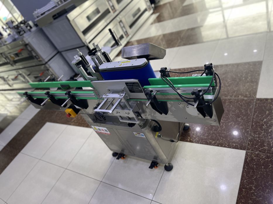 Etiketka uskunasi avtomat - Этикетка апарат автоматическая