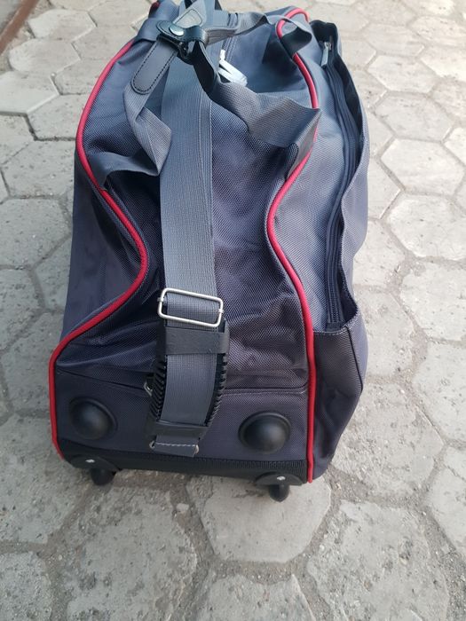 Сумка на колёсах ниссан