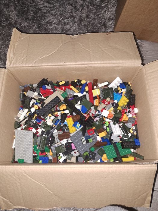 Lego pieste ce pot fi construite si alte multe accesorii