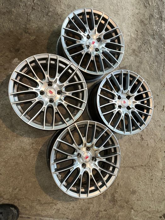 R16 PCD 4*100 Комплект легкосплавных дисков