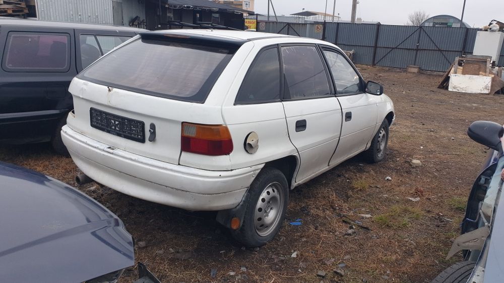Опель астра,  opel astra f