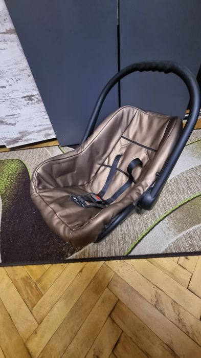 Бебешко столче за кола