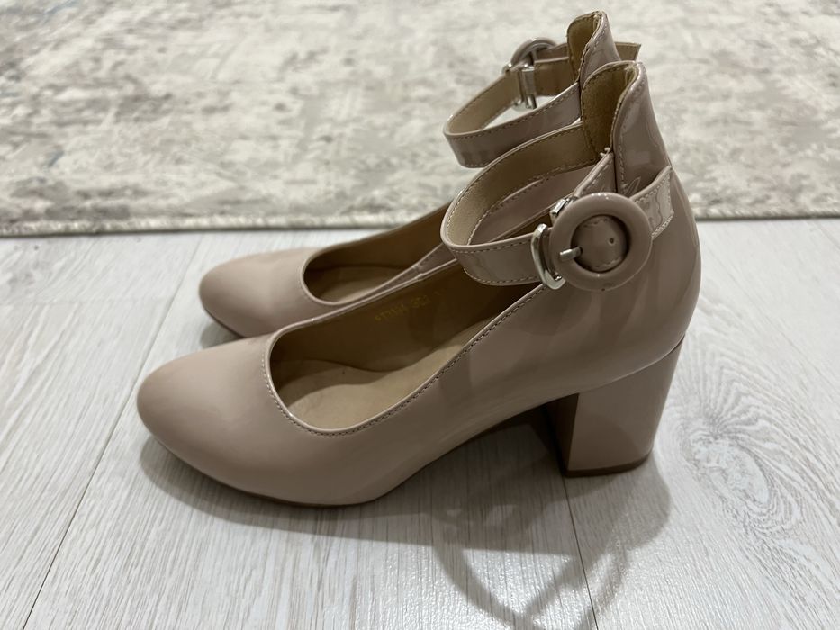 Продам б/у туфли 34-й размер