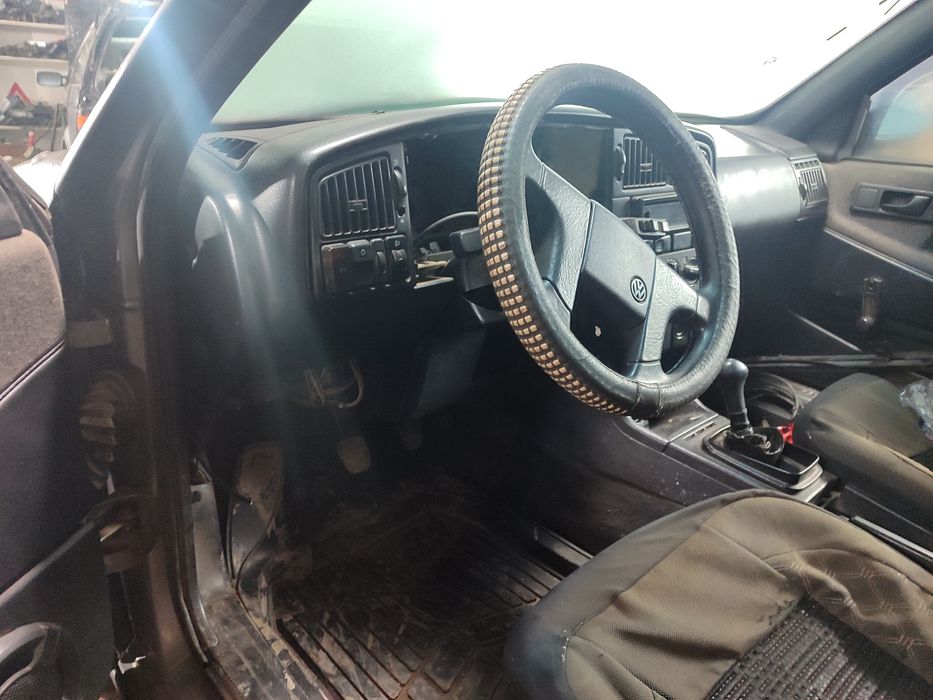 По запчастям продаётся пассат Б3 универсал