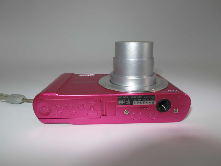 Sony Cyber-shot DSC W810 ултра компактен цифров фотоапарат розов цвят, дигитална камера, КАТО НОВА, пълен комплект, работи перфектно