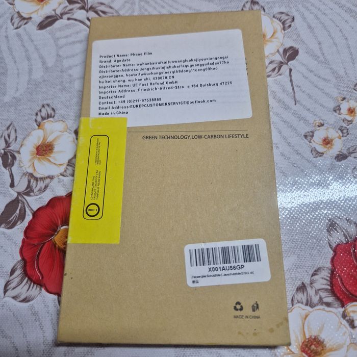Lot accesorii noi: Husă tabletă 10.4, folii telefon, etuiuri Renault, săpun