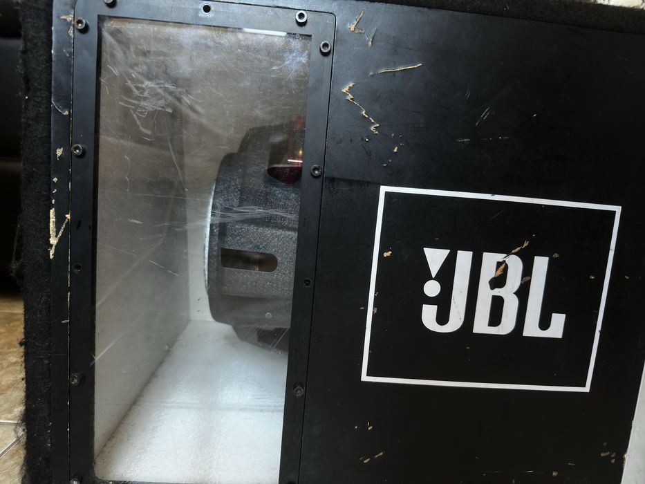 Subwoofer JBL GTO1204BP DEFECT