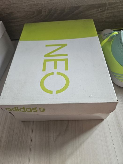 Adidas NEO обувки с 2 цвята връзки