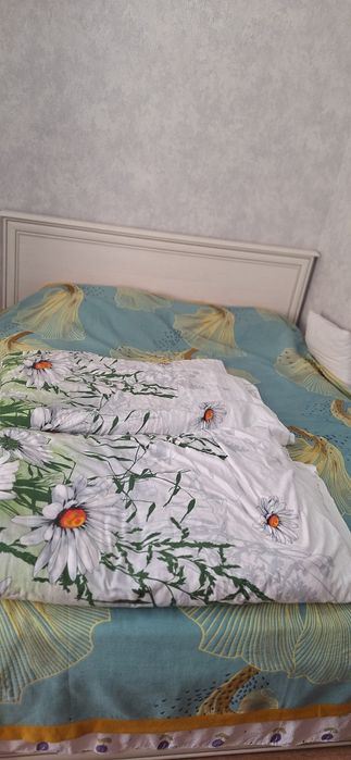 Продам спальный гарнитур тифани